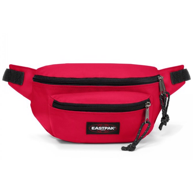 Eastpak Doggy Bag – Praktisk Bæltetaske i Sailor Rød
