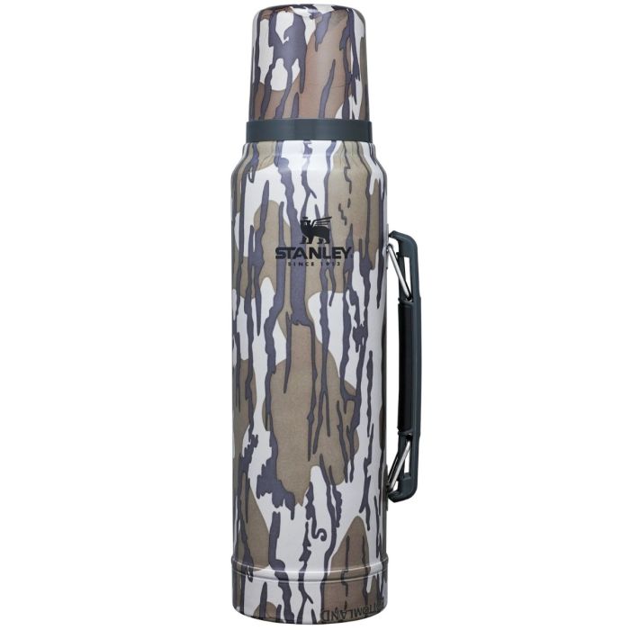 Stanley Classic Vac Bottle  L Bottomland Mossy Oak