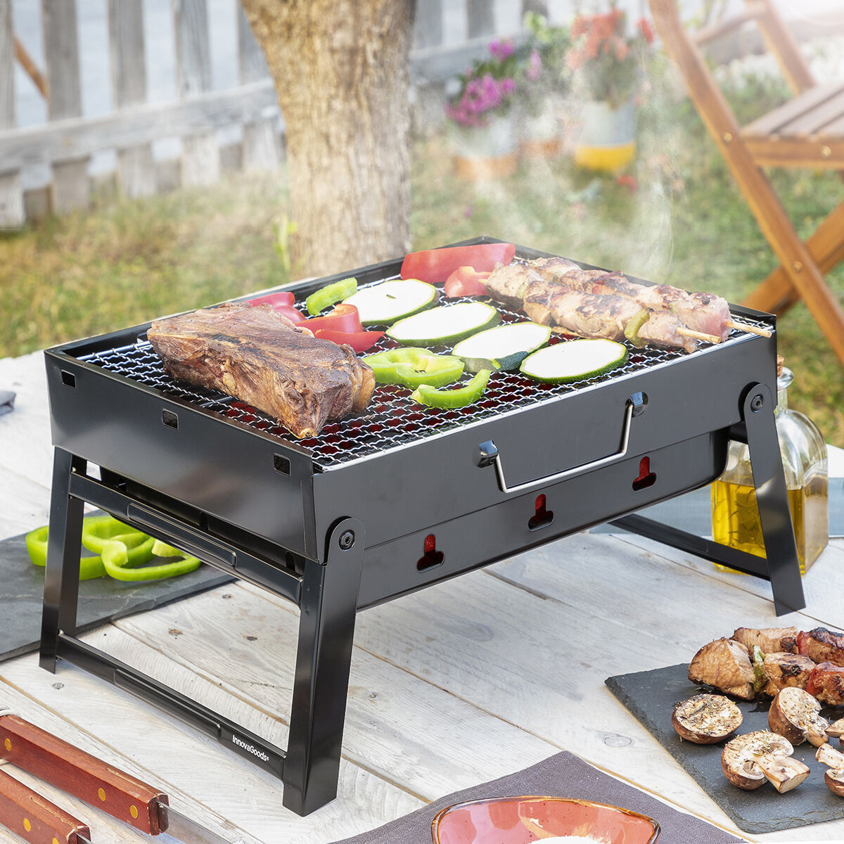Fleksibel Bærbar Grill Til Brug Med Trækul Bearbq Innovagoods