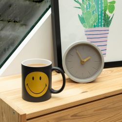Suck UK Smiley Krus - Gør din kaffe sjovere!